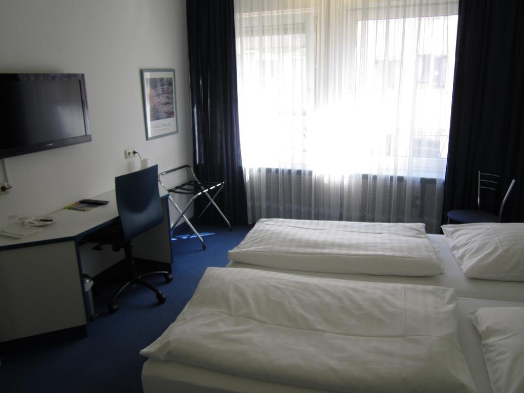 Hotel City Kraeme Am Roemer - Self Check In Франкфурт-на-Майні Екстер'єр фото